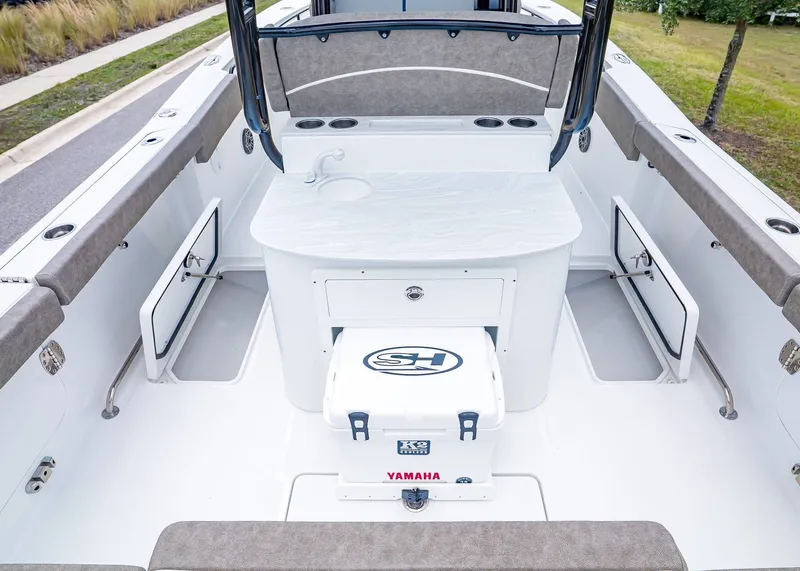 Slide: The Image of Sea Hunt Ultra 285 SE 2026 - 13