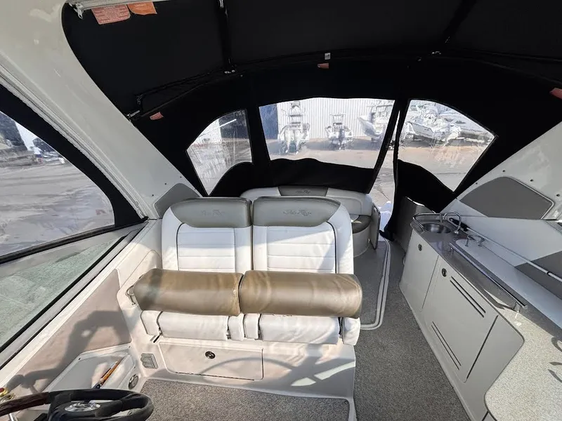 Slide: The Image of Interior of a 2007 Sea Ray Sundancer 310 yacht. - 5