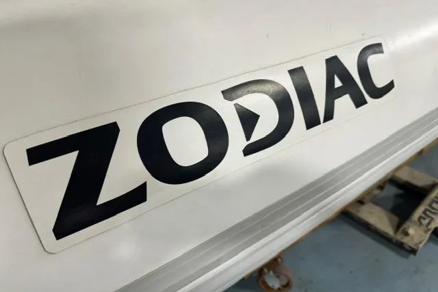 Slide: The Image of Zodiac Medline 7.5 boat logo, 2025 model, displayed on a white surface. - 4