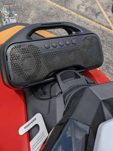 Slide: The Image of Sea-Doo Spark 3Up Wsound - 63TE 2026 - 4
