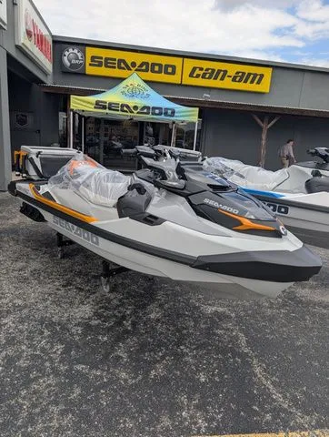 The Image of Sea-Doo 19TB 2026 - 1