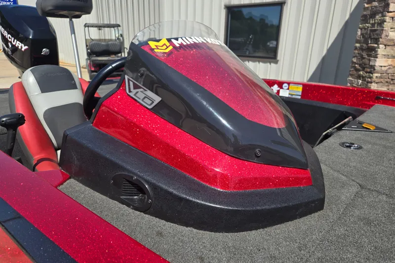 Slide: The Image of Red Stratos 189 VLO boat console with Minn Kota branding, 2012 model. - 7
