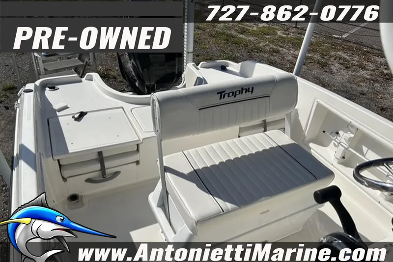 Slide: The Image of Pre-owned 2022 Bayliner Trophy T18Bay boat interior with seating, contact Antonietti Marine. - 10