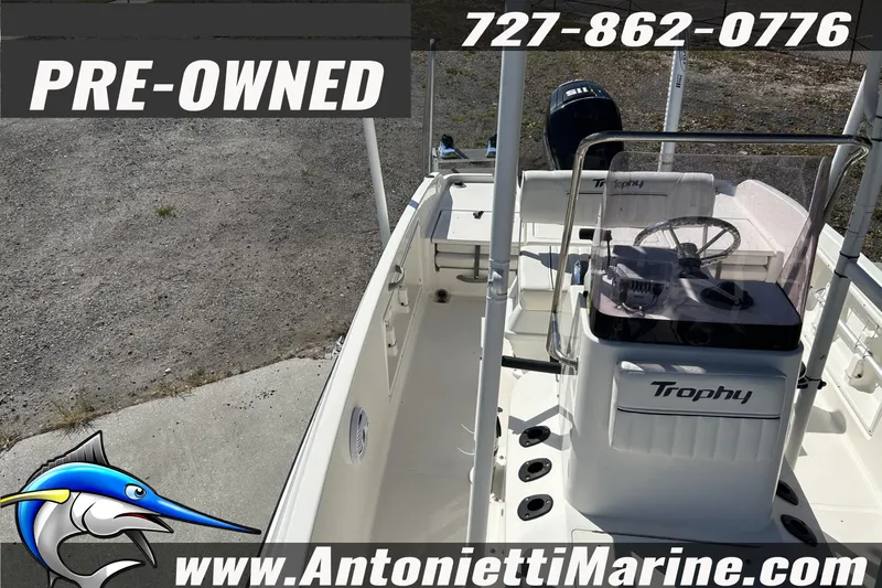Slide: The Image of Pre-owned 2022 Bayliner Trophy T18Bay boat for sale at Antonietti Marine. - 15