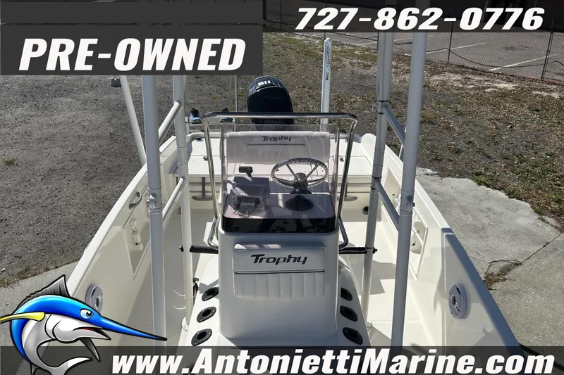 Slide: The Image of Pre-owned 2022 Bayliner Trophy T18Bay boat for sale at Antonietti Marine. - 8