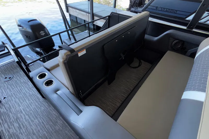 Slide: The Image of Interior of 2026 Viaggio Z24U boat with seating and cup holders. - 34
