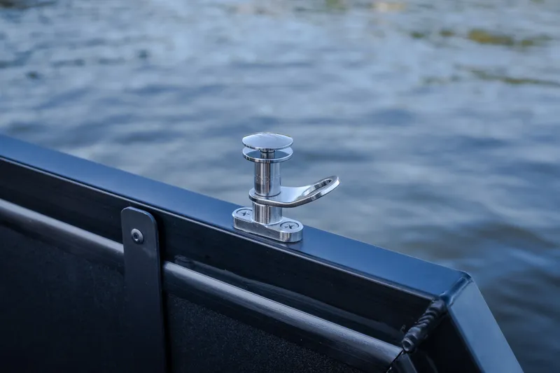 Slide: The Image of Sleek Viaggio Z24S boat cleat against water, 2026 model. - 17