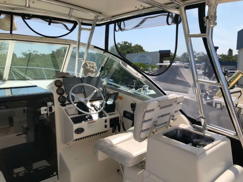 Slide: The Image of Interior of a 2004 Pursuit 3070 Offshore boat. - 17
