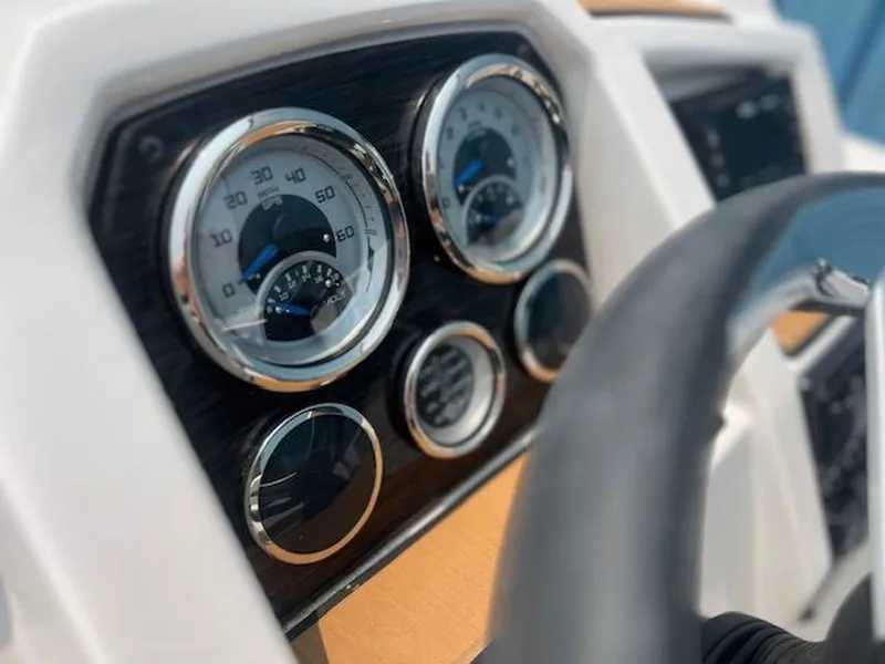 Slide: The Image of Dashboard of Starcraft SVX 191 OB boat, model year 2025. - 4
