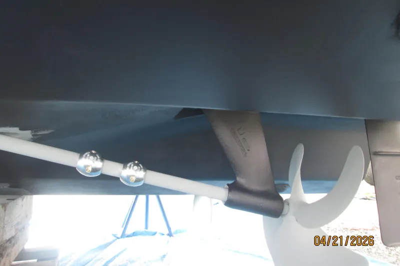 Slide: The Image of Underwater view of 2006 Sea Ray 38 Sundancer propeller and shaft. - 54