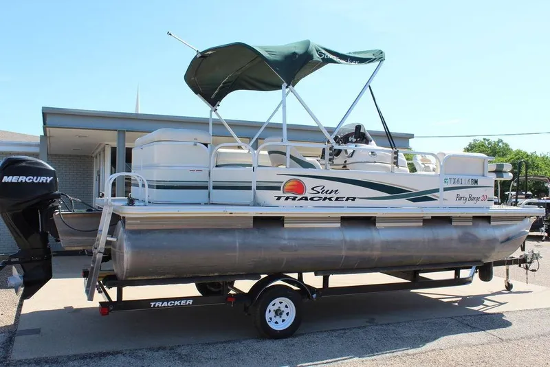 The Image of 2011 Sun Tracker Party Barge 20 Regency Edition pontoon boat on trailer. - 1