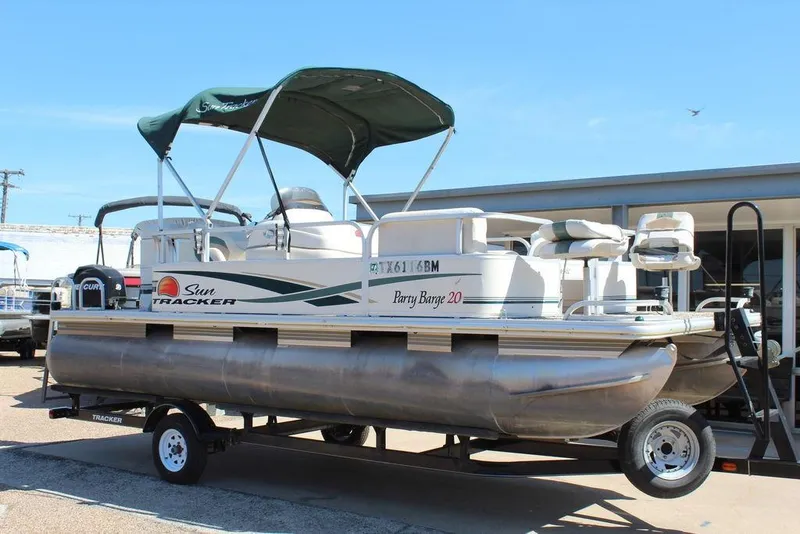 Slide: The Image of 2011 Sun Tracker Party Barge 20 Regency Edition pontoon boat on trailer. - 5