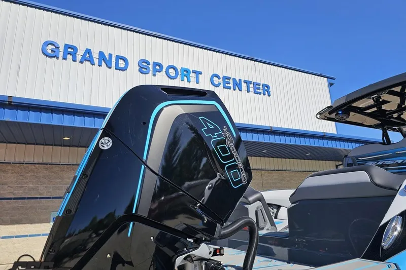 Slide: The Image of 2025 Sunsation 32 CCX boat with powerful engine at Grand Sport Center. - 38
