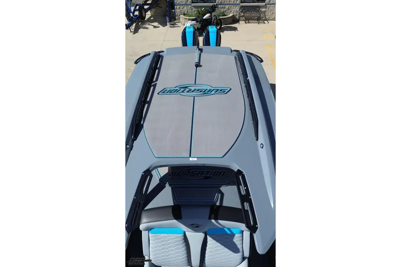 Slide: The Image of 2025 Sunsation 32 CCX boat, top view showcasing sleek design and modern features. - 54