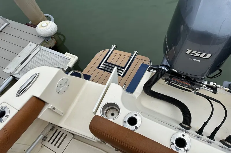 Slide: The Image of Scout 255 LXF 2017 - 14