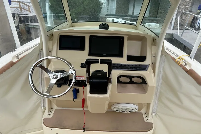 Slide: The Image of Scout 255 LXF 2017 - 31