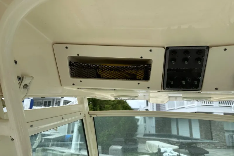 Slide: The Image of Scout 255 LXF 2017 - 41