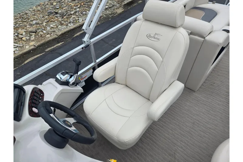 Slide: The Image of Captain's seat on 2012 Misty Harbor 2285 Biscayne Bay RL pontoon boat. - 14