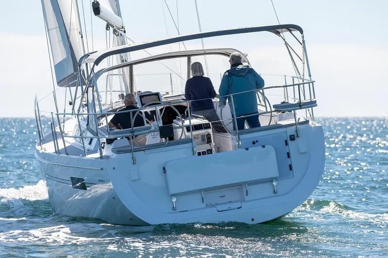Slide: The Image of 2025 Catalina 426 - Stern view - 5