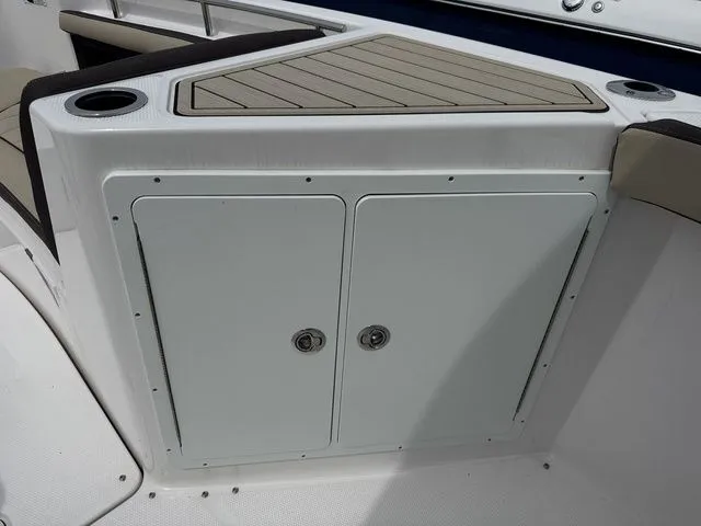 Slide: The Image of Yamaha 255 FSH Sport E 2025 - 15