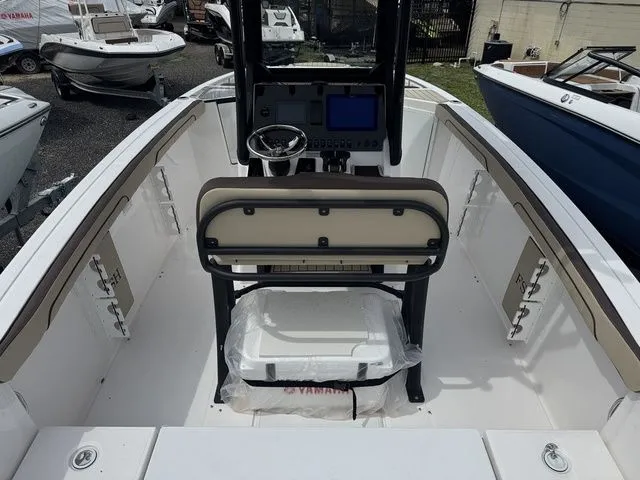 Slide: The Image of Yamaha 255 FSH Sport E 2025 - 5