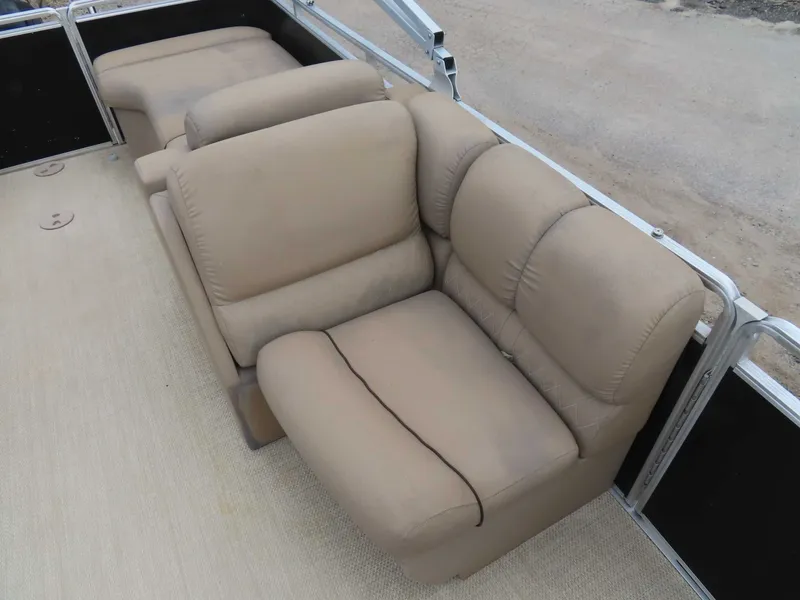 Slide: The Image of Beige seating on a 2016 Cypress Cay SeaBreeze 210 pontoon. - 16