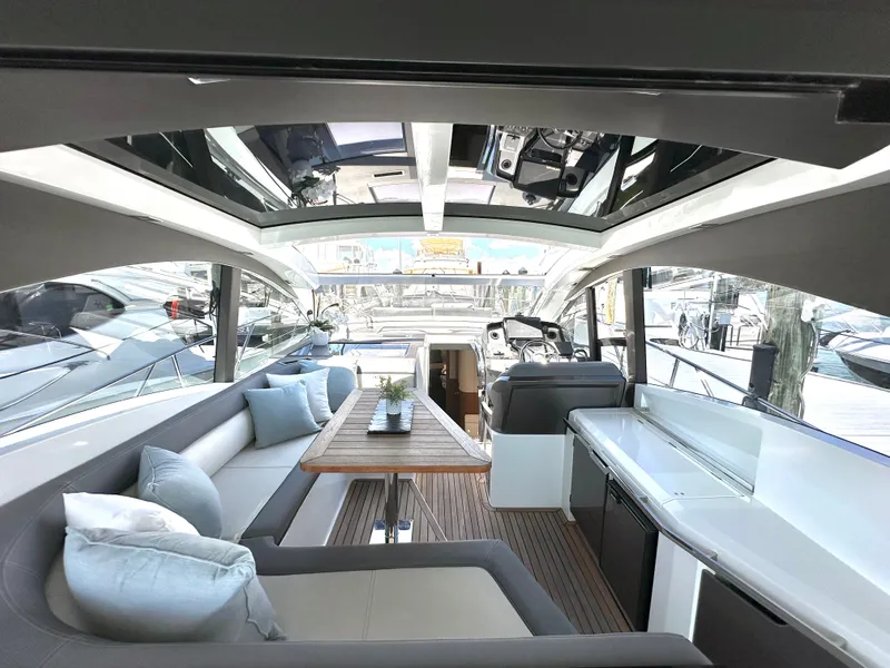 Slide: The Image of Interior of 2019 Galeon 485 HTS yacht with luxurious design. - 15