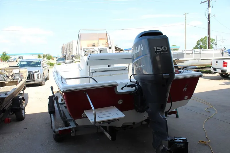 Slide: The Image of 2006 Clearwater 21CC boat with Yamaha 150 outboard motor. - 5
