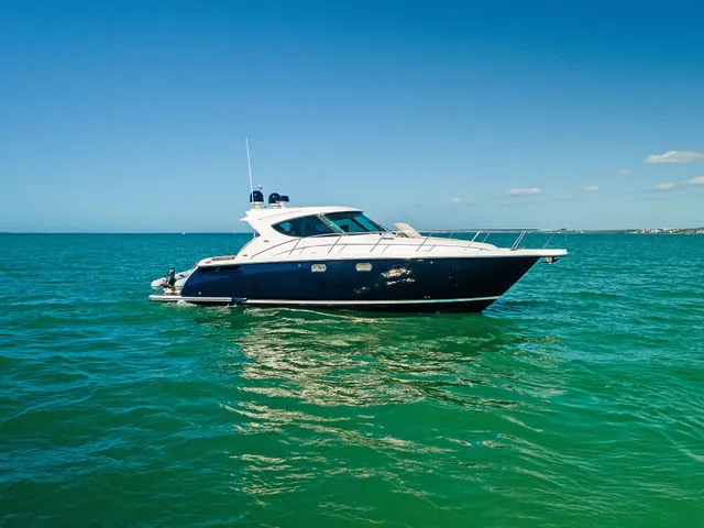 Slide: The Image of Tiara 4500 Sovran 2012 - 94