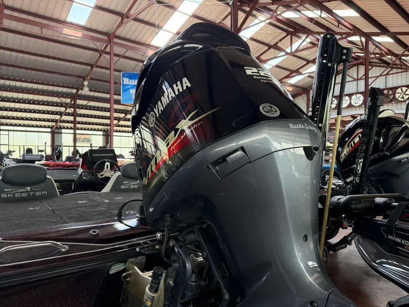 Slide: The Image of 2017 Skeeter ZX225 with Yamaha engine in warehouse. - 3