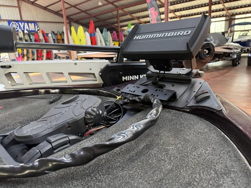 Slide: The Image of Skeeter ZX225 boat with Humminbird and Minn Kota equipment, 2017 model. - 6
