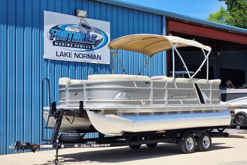 The Image of 2019 Starcraft EX 20 C pontoon boat at Foothills Marine Center, Lake Norman. - 1
