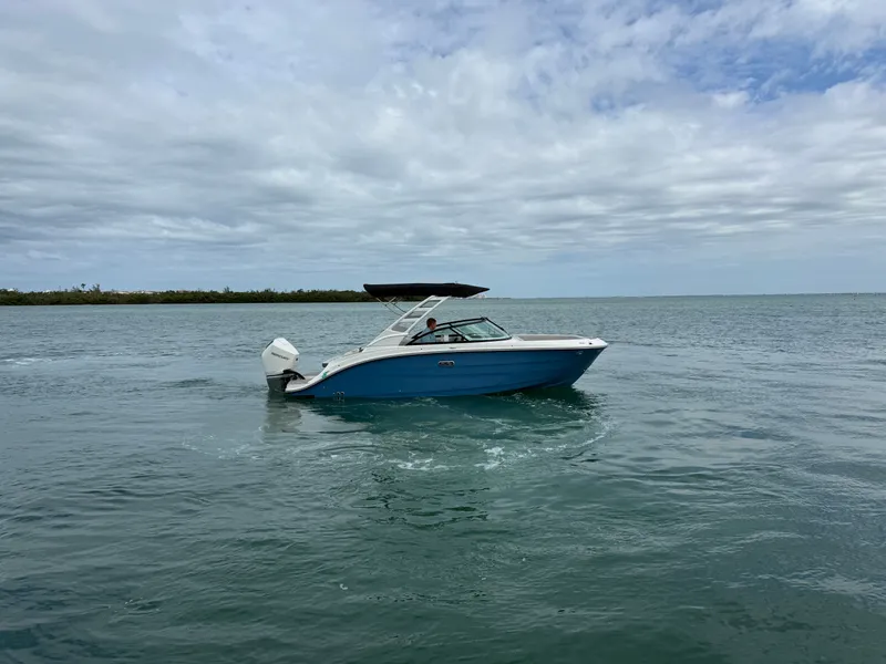 Slide: The Image of Sea Ray SDX 230 Outboard 2026 - 0