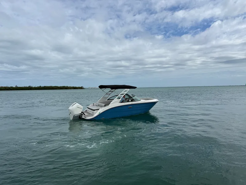 Slide: The Image of Sea Ray SDX 230 Outboard 2026 - 1