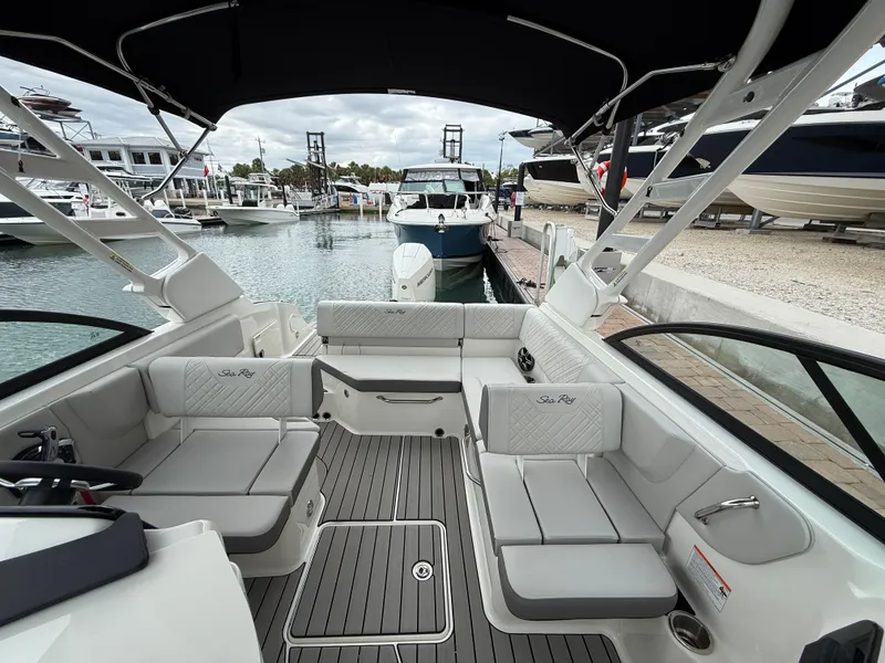 Slide: The Image of Sea Ray SDX 230 Outboard 2026 - 10
