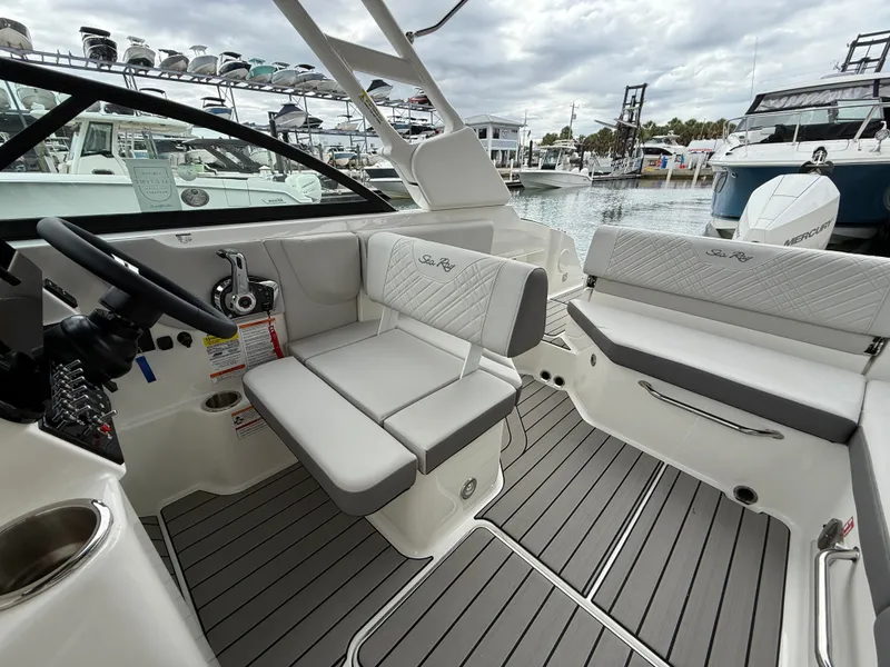 Slide: The Image of Sea Ray SDX 230 Outboard 2026 - 11