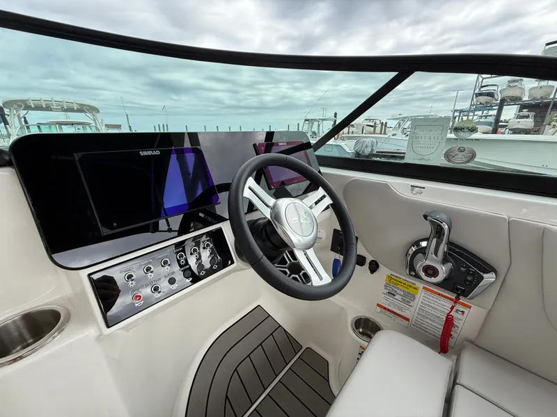 Slide: The Image of Sea Ray SDX 230 Outboard 2026 - 13