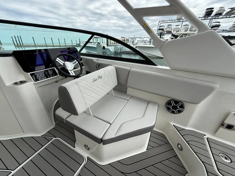 Slide: The Image of Sea Ray SDX 230 Outboard 2026 - 16