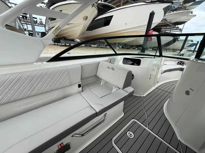 Slide: The Image of Sea Ray SDX 230 Outboard 2026 - 21