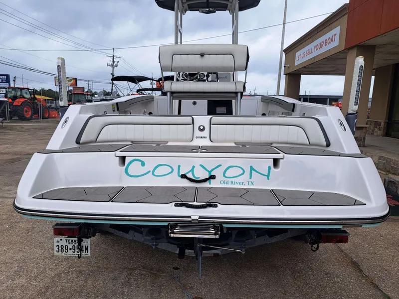 Slide: The Image of Yamaha 210 FSH Sport 2020 boat docked in Texas. - 8