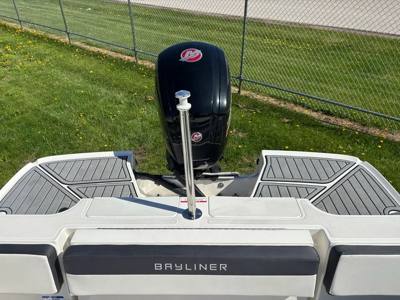 Slide: The Image of 2019 Bayliner VR4 Bowrider OB with outboard motor. - 14