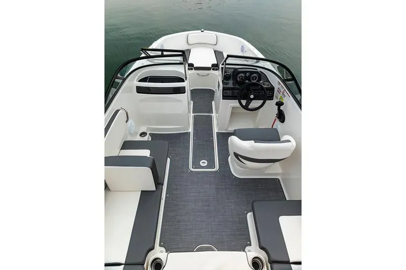 Slide: The Image of Interior view of 2019 Bayliner VR4 Bowrider OB boat. - 20