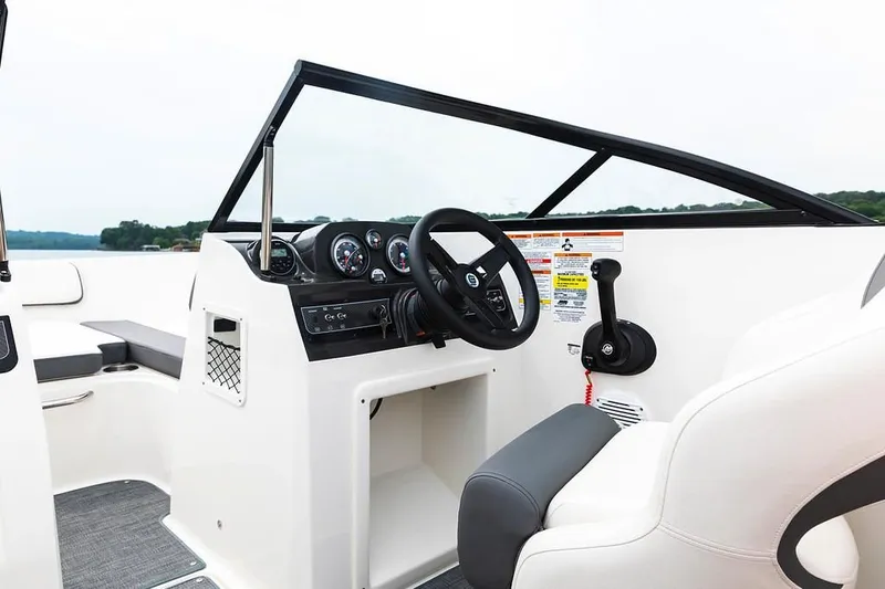Slide: The Image of Interior view of 2019 Bayliner VR4 Bowrider OB helm. - 23