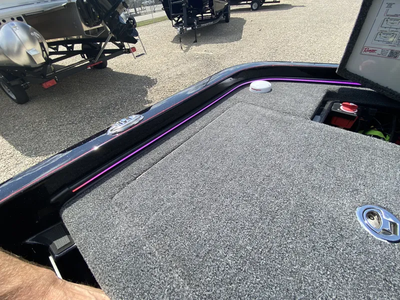 Slide: The Image of 2026 Ranger Z Comanche Z521R boat deck with LED lighting. - 14