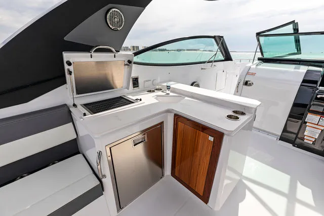 Slide: The Image of Cruisers 38 GLS OB 2024 - 61