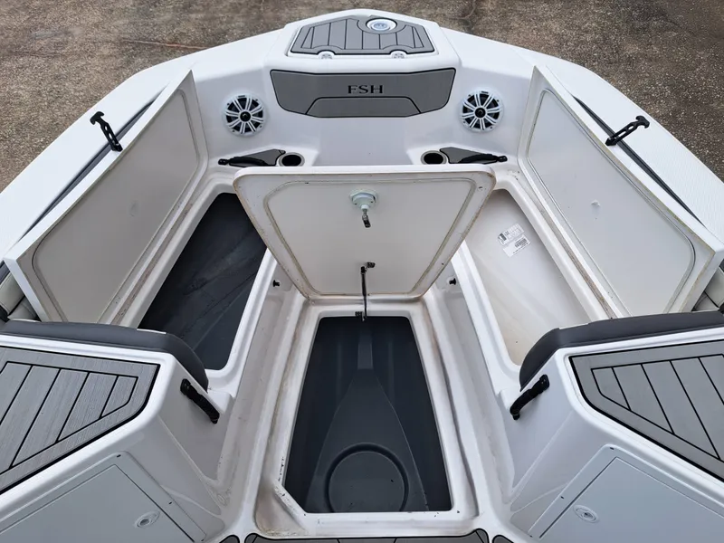 Slide: The Image of Yamaha 210 FSH Sport 2020 - 11