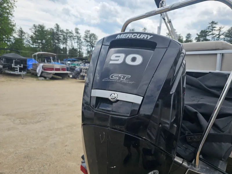 Slide: The Image of Mercury 90 HP outboard motor on Bennington 20SV boat, 2020 model. - 15