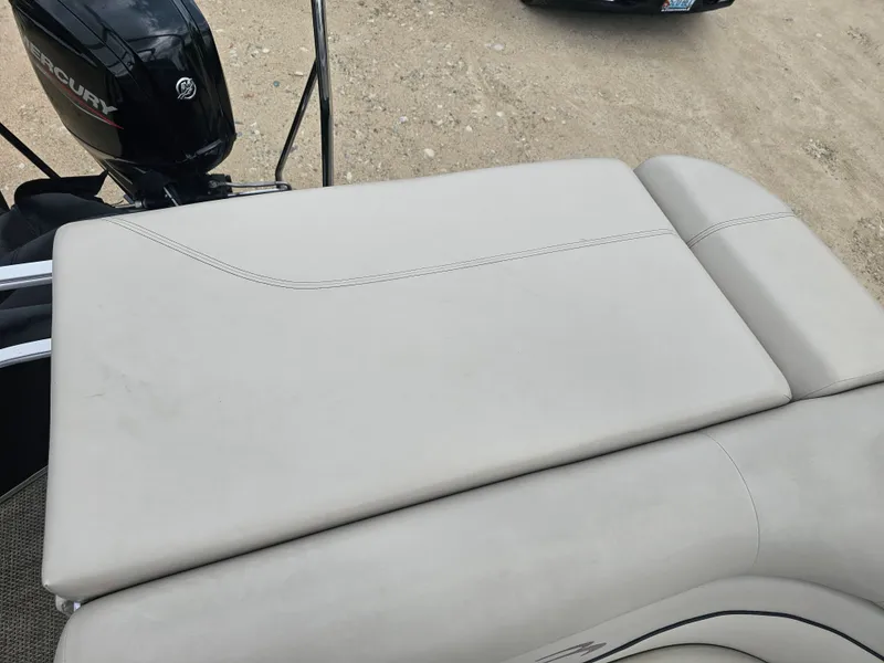 Slide: The Image of 2020 Bennington 20SV boat with Mercury outboard motor. - 8