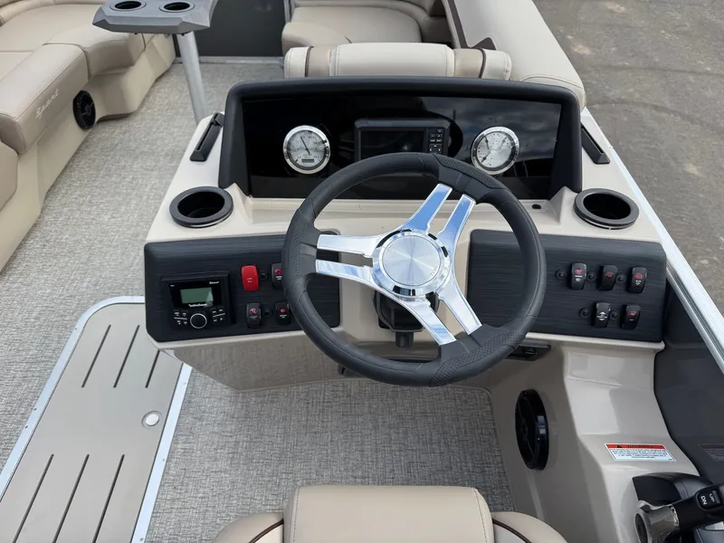 Slide: The Image of Interior view of Bennington 22SSR-SPS (PB) 2026 helm. - 15