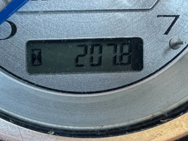 Slide: The Image of Bennington 25QXCWIO 2017 boat tachometer displaying 2078 hours. - 17